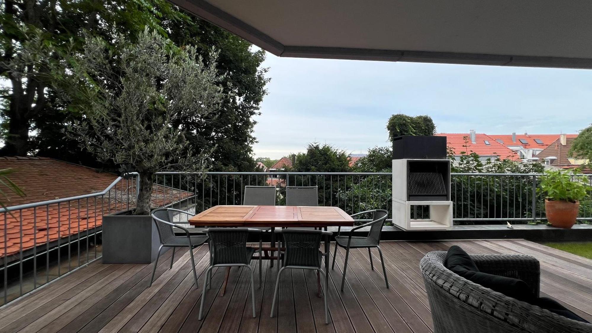 Ludwigshome Luxus - Zentral, Kostenloser Parkplatz, Terrasse Ludwigsburg Zewnętrze zdjęcie
