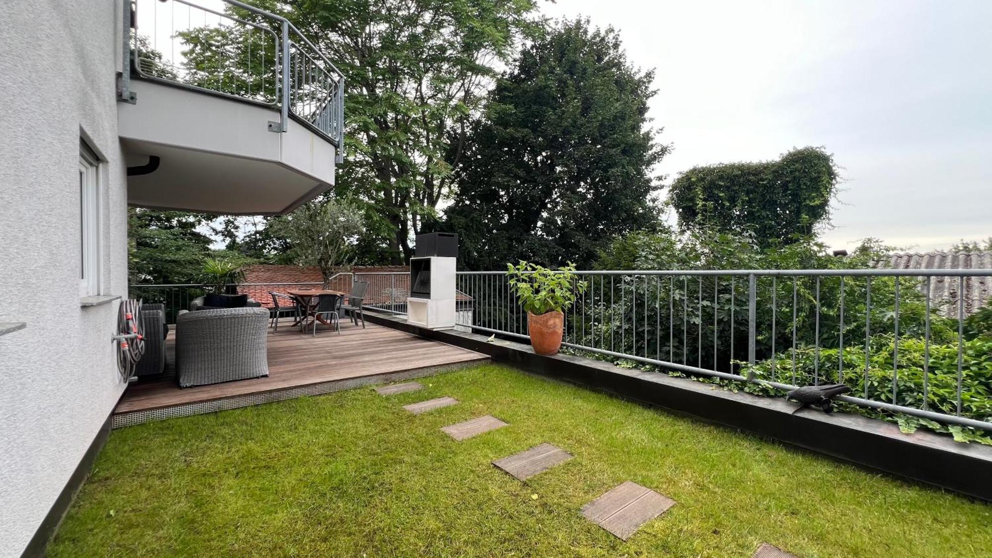 Ludwigshome Luxus - Zentral, Kostenloser Parkplatz, Terrasse Ludwigsburg Zewnętrze zdjęcie